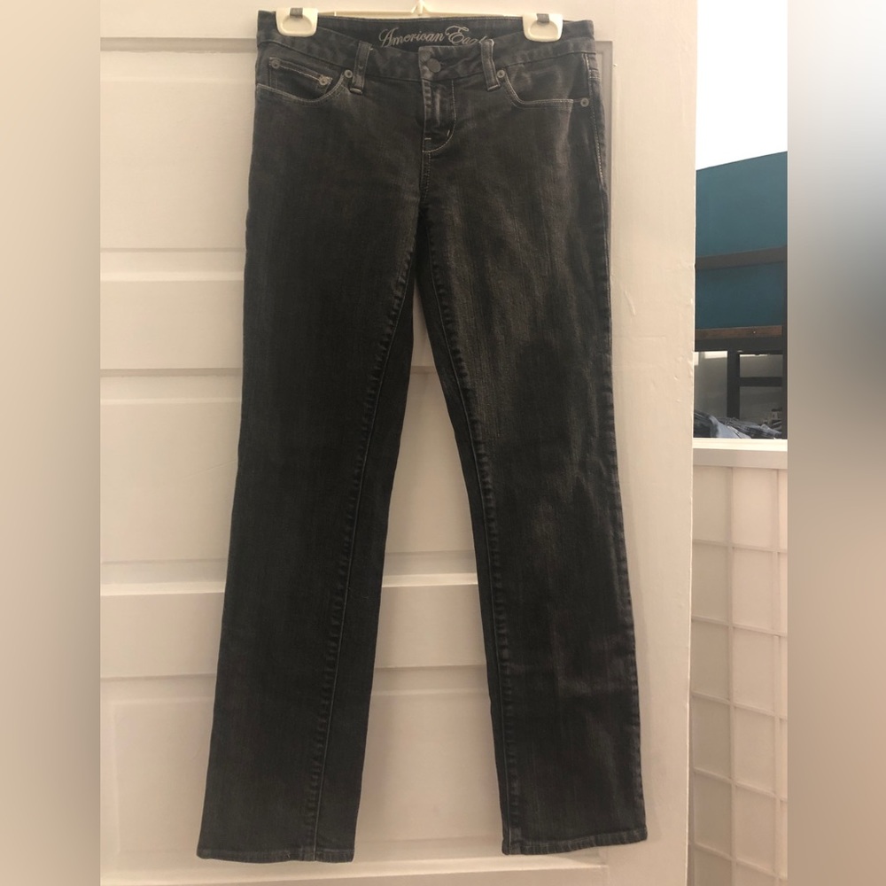American Eagle Outfitters 77 straight leg jean size 2